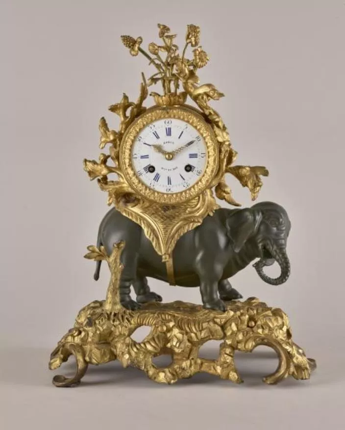 Pendule à l'éléphant