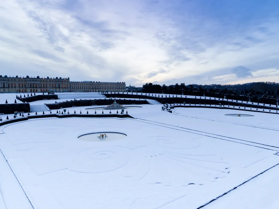 Vue aérienne du château de Versailles