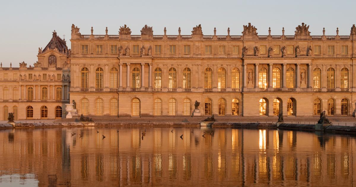 Le Chateau Chateau De Versailles